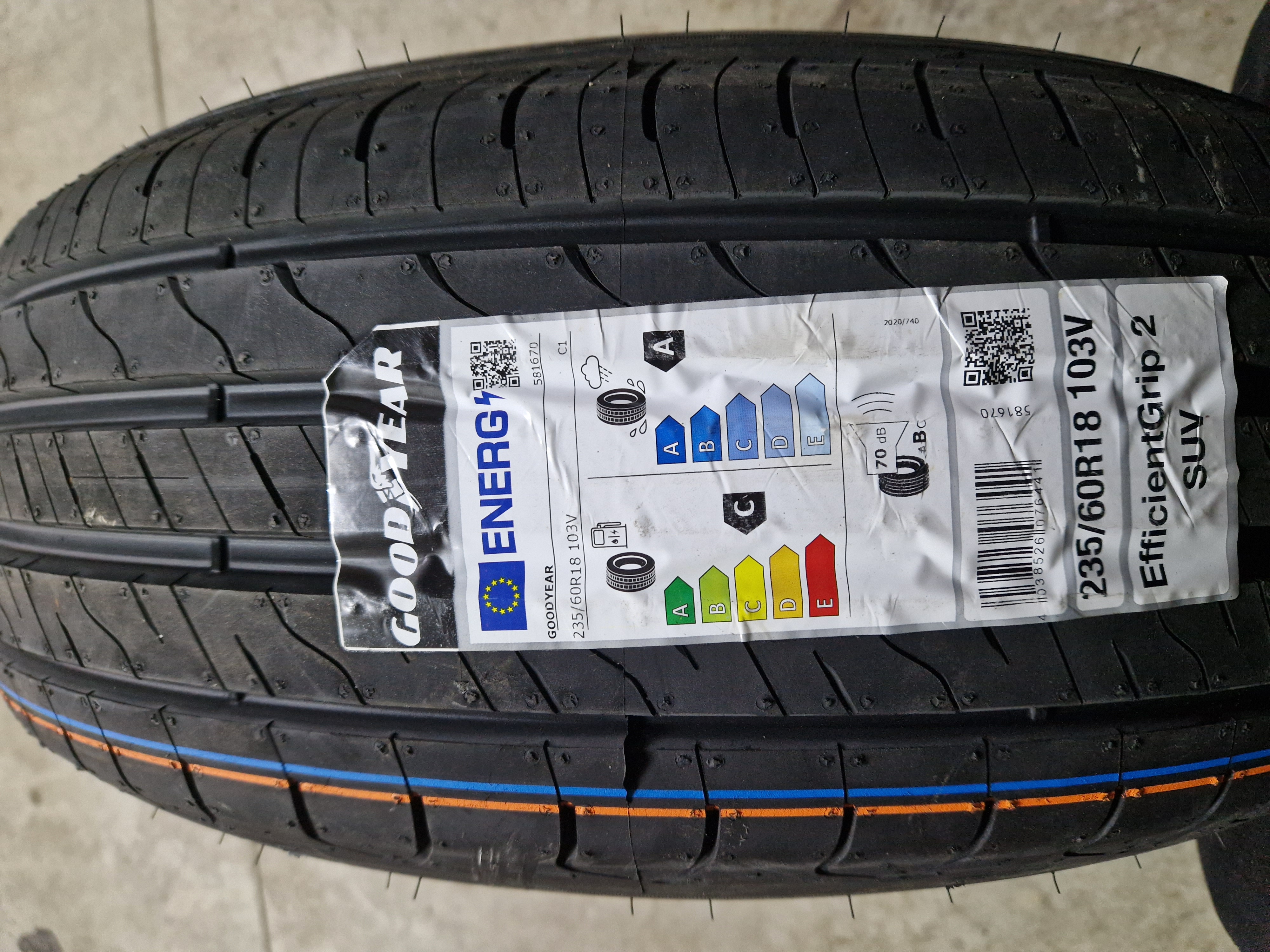 Goodyear Efficient Grip 2 SUV 235/60R18 103V