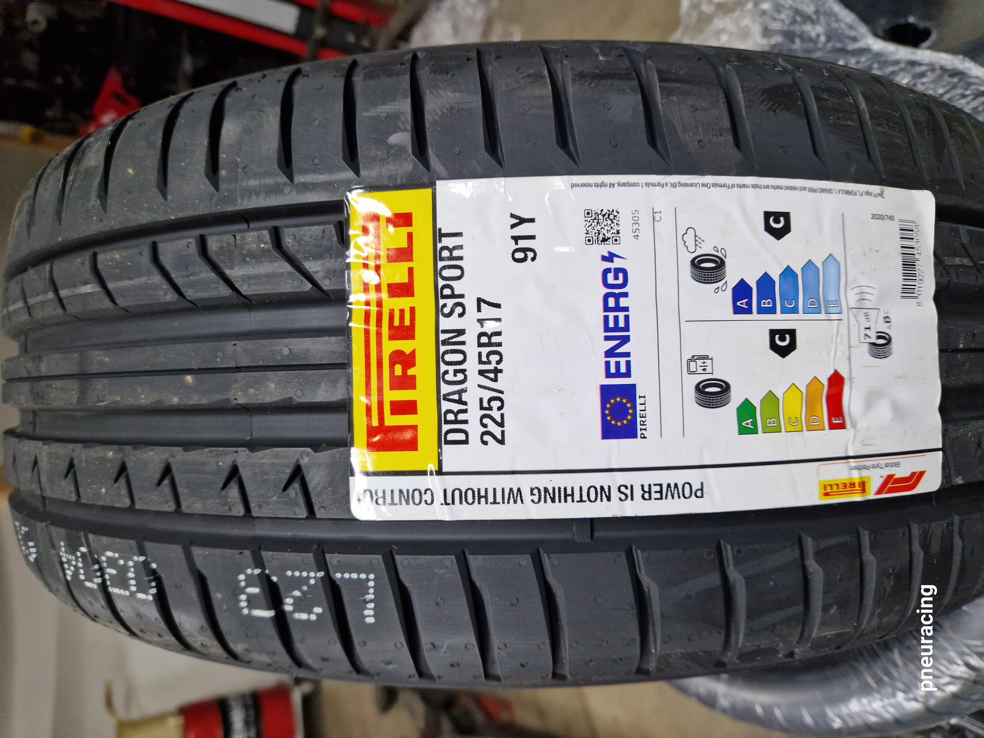 Pirelli Dragon Sport 225/45R17 91Y