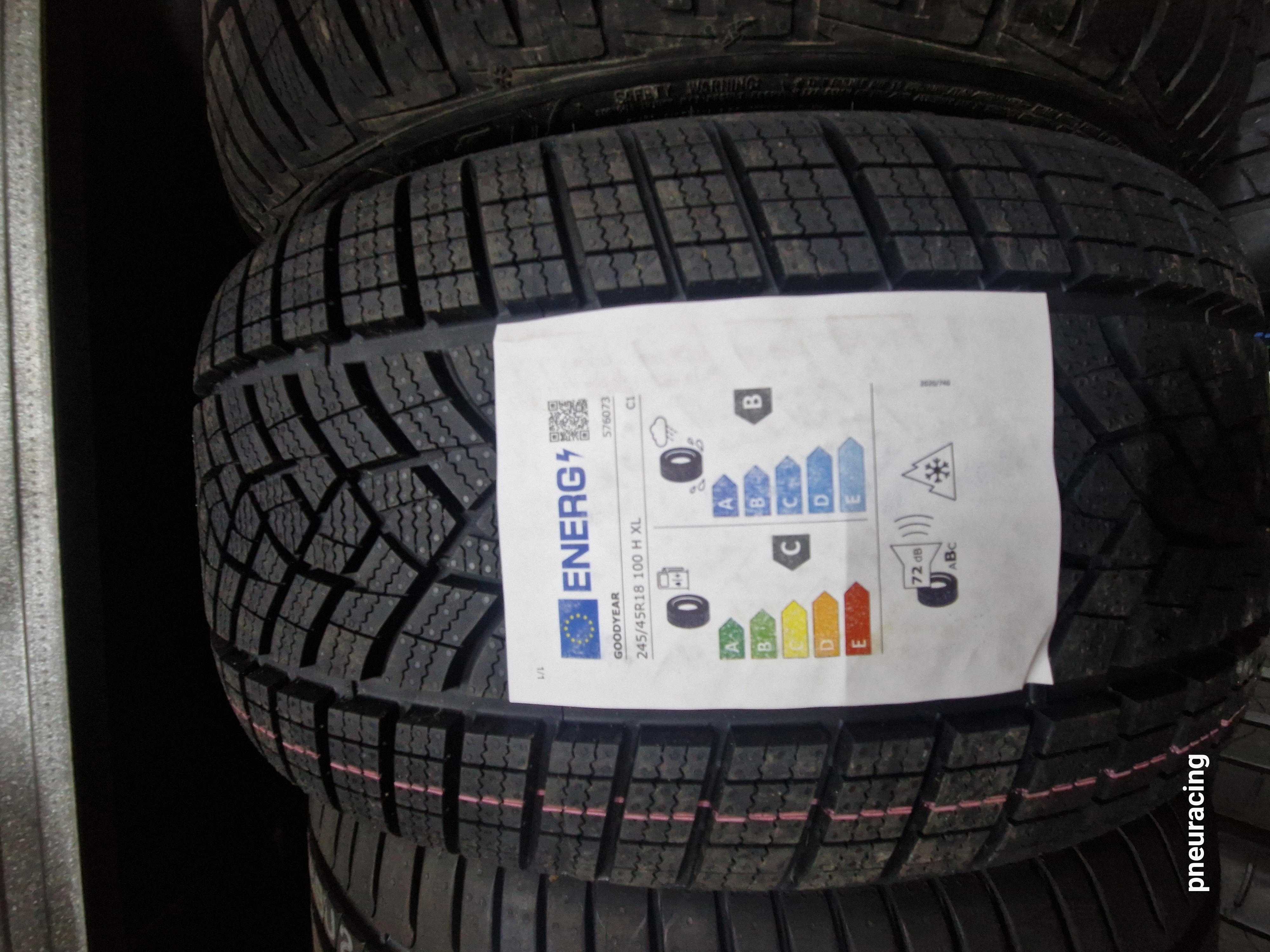 Goodyear Ultra Grip Performance + / OE BMW / 245/45R18 100 H XL