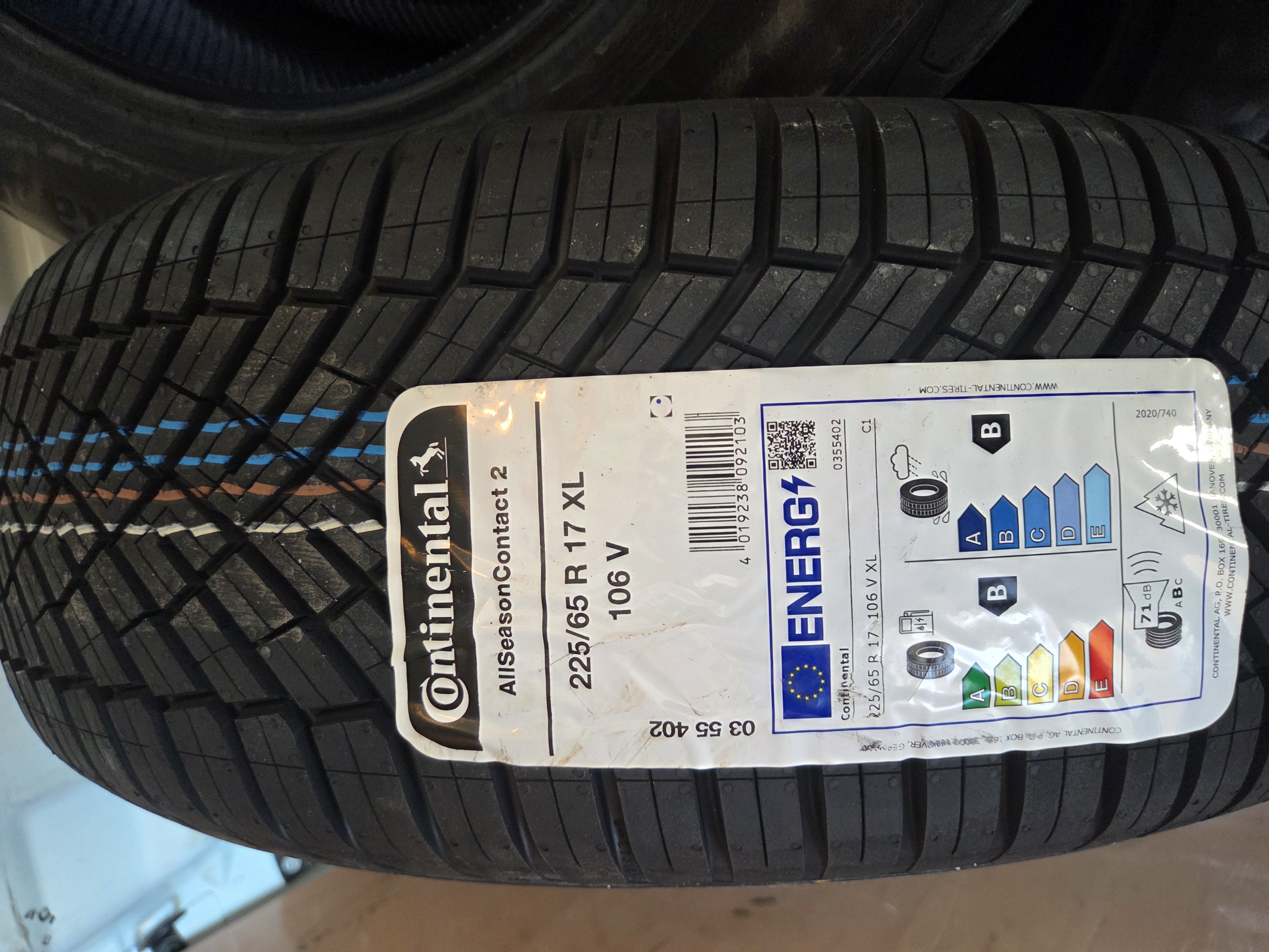 Continental AllSeason Contact 2 225/65 R17 106 V