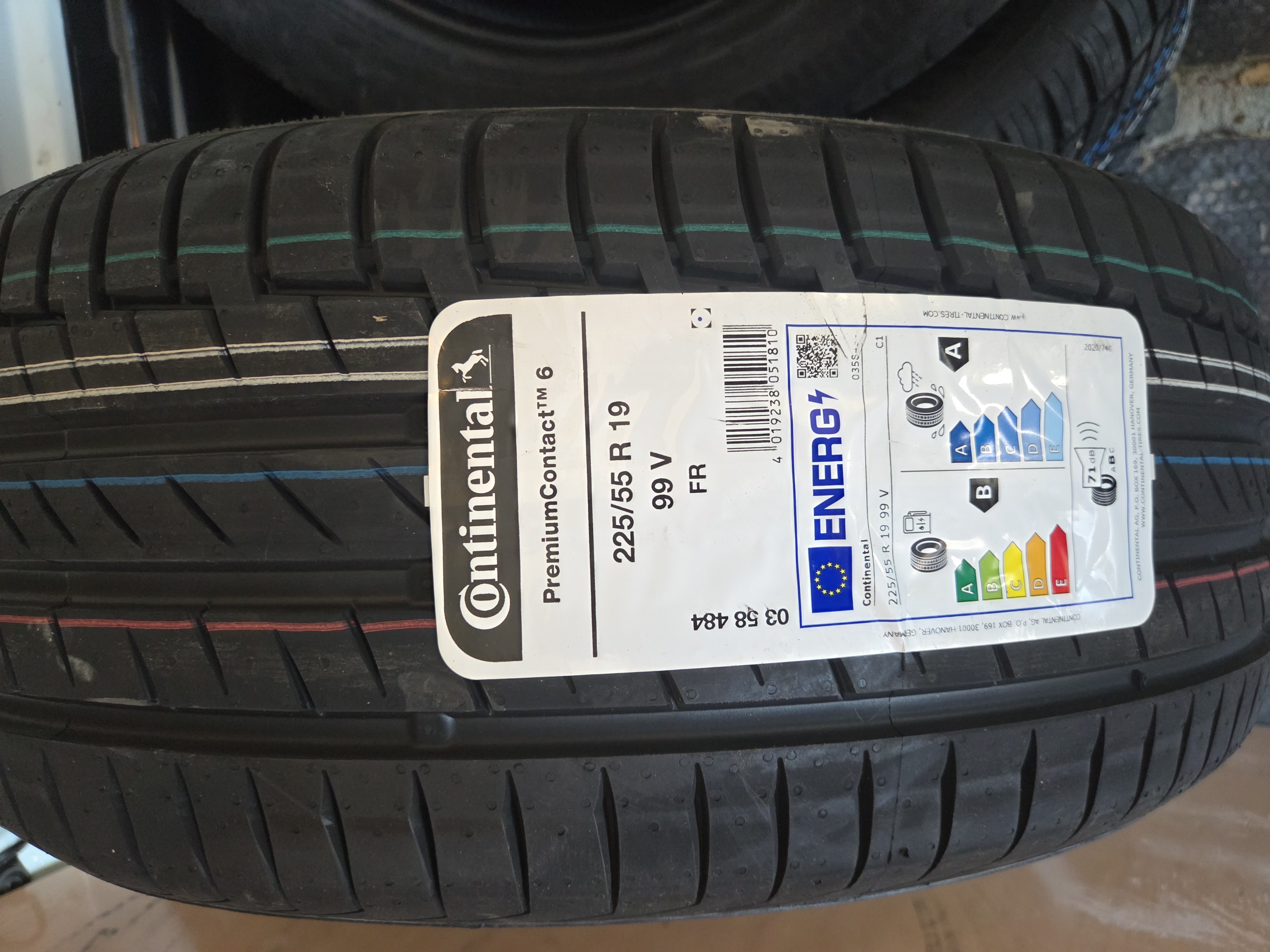 Continental Premium Contact 6 225/55 R19 99 V FR