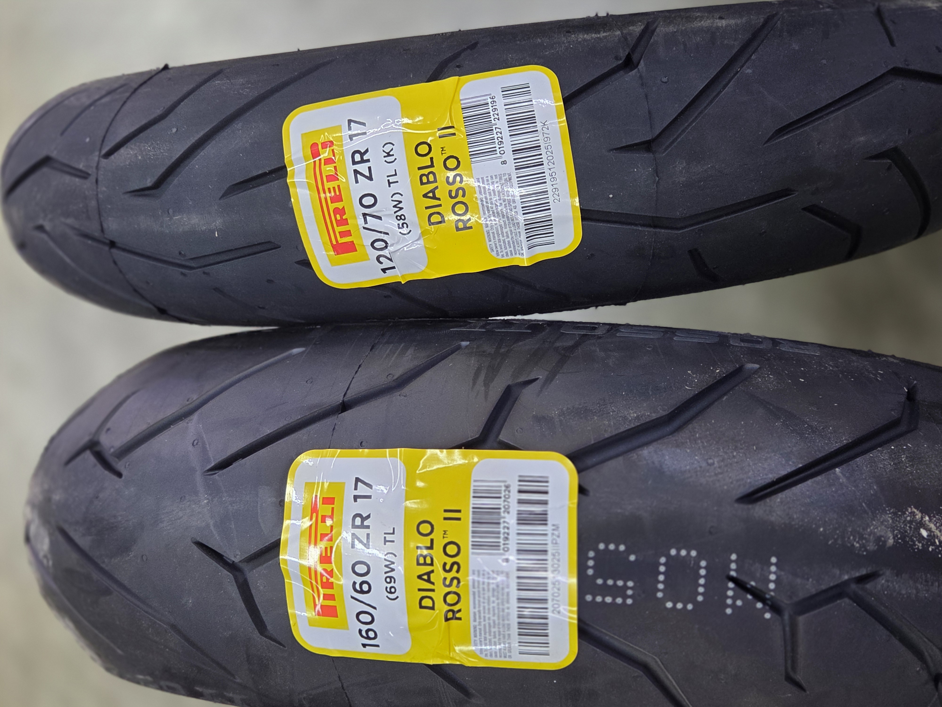Pirelli Diablo Rosso II 160/60 R17 69W + 120/70 R17 58W