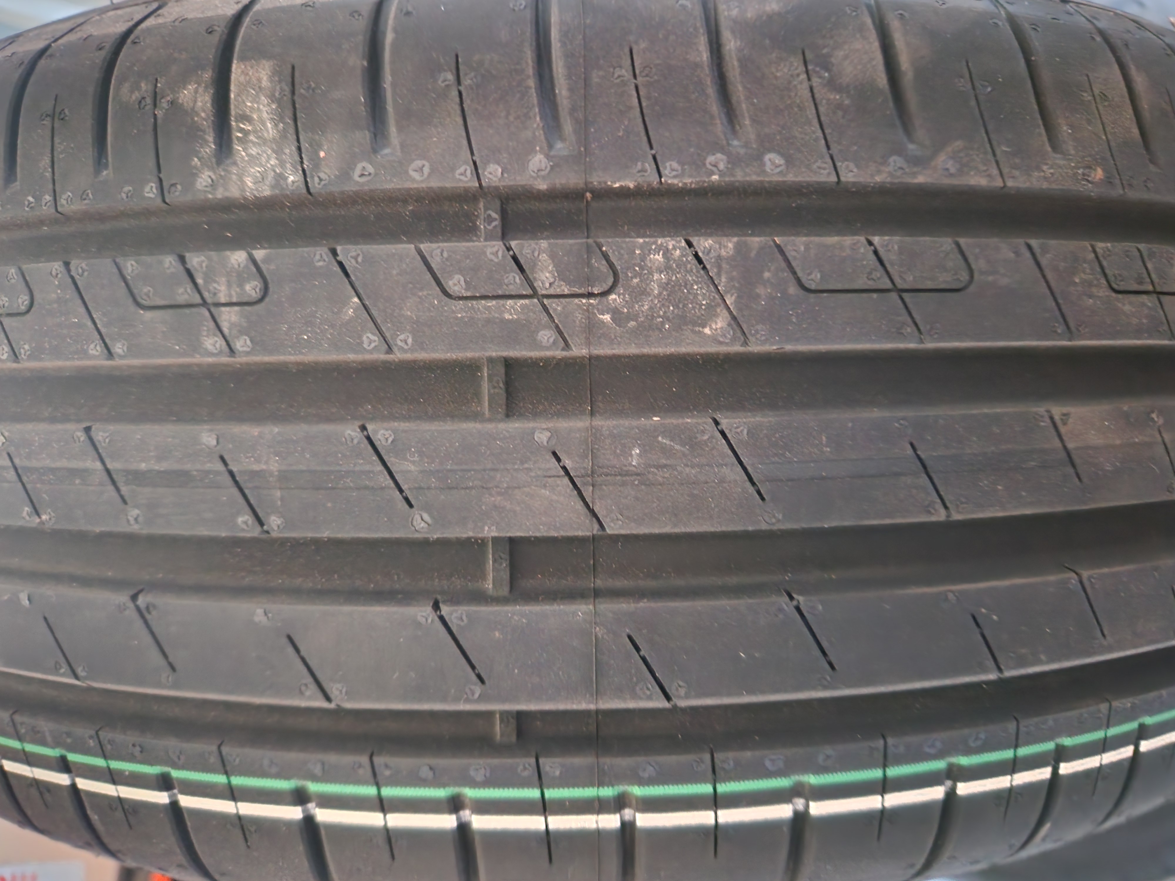 Godyear Efficient Grip Performance 2 205/55R16 94 V