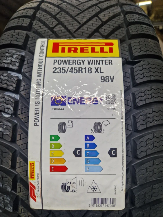 Pirelli POWERGY Winter 235/45R18 98 V