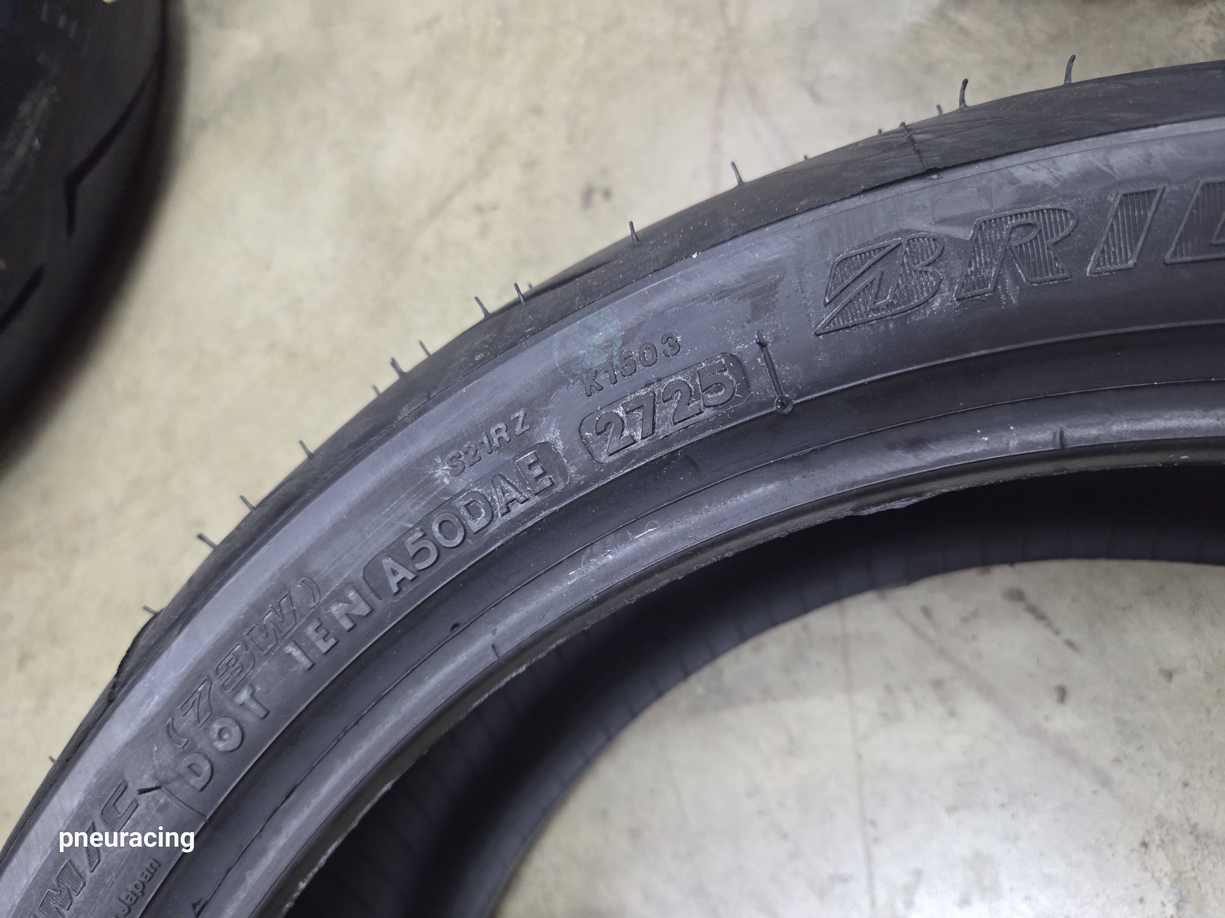 Bridgestone Battlax S21 180/55 R17 -73w 120/70 R17 -58w