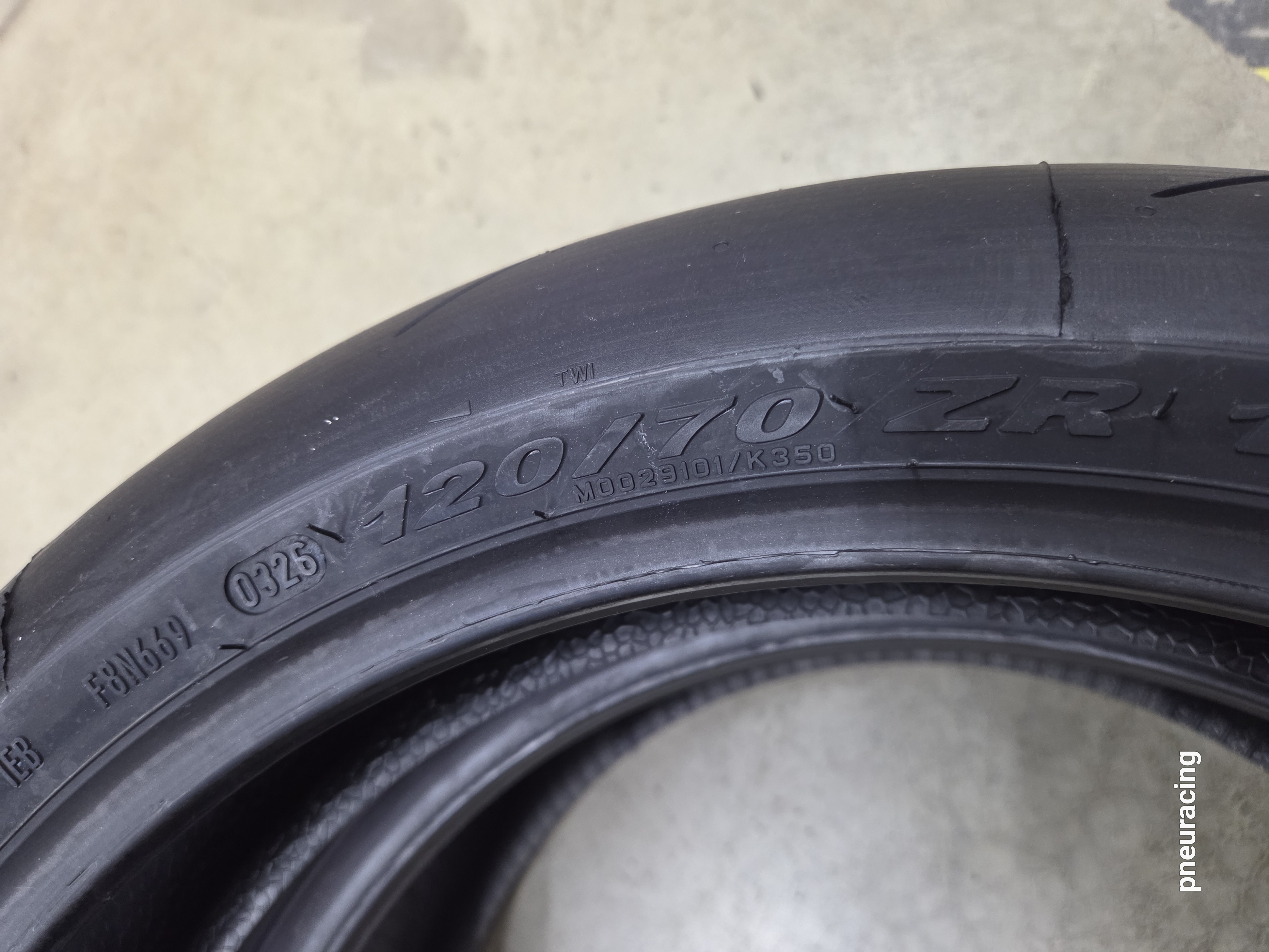Pirelli Diablo Supercorsa V2 SP 180/55 R17 -73w + 120/70 R17 - 58w