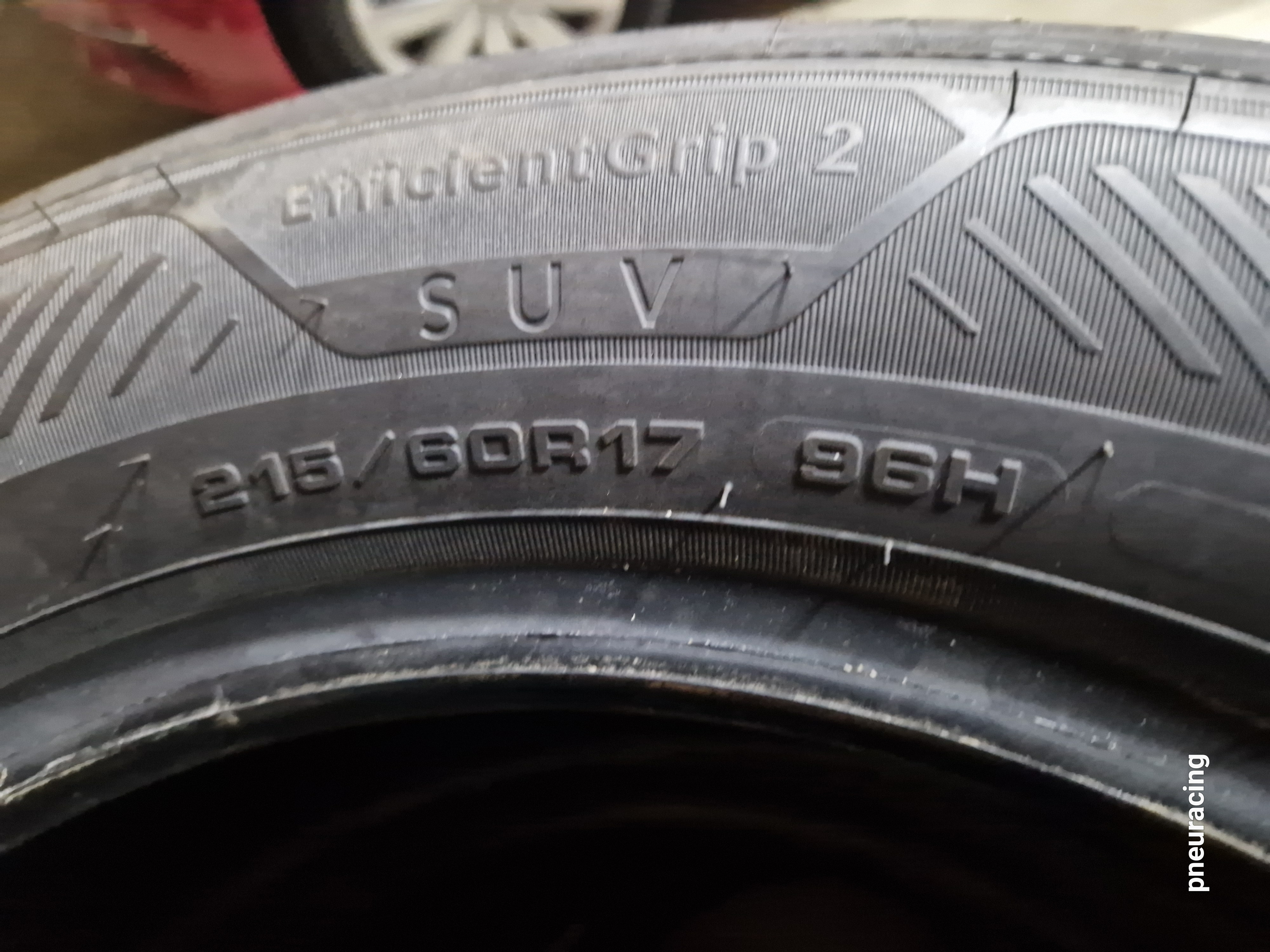 215/60 R17 Goodyear EfficientGrip 2 SUV 96 H  **DEMO**