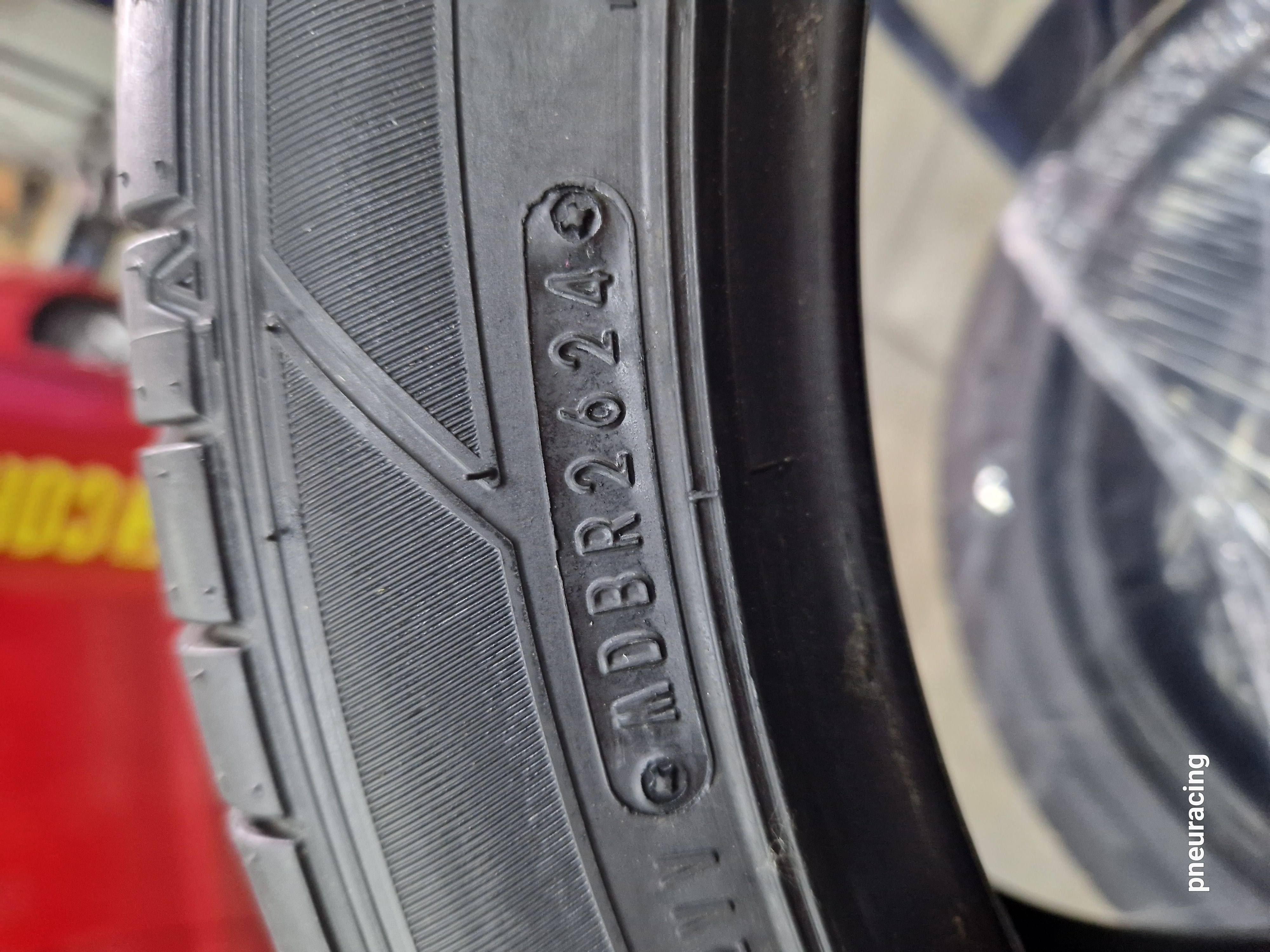Dunlop Sport Maxx RT 050   235/45R18 94 Y  ***DEMO***