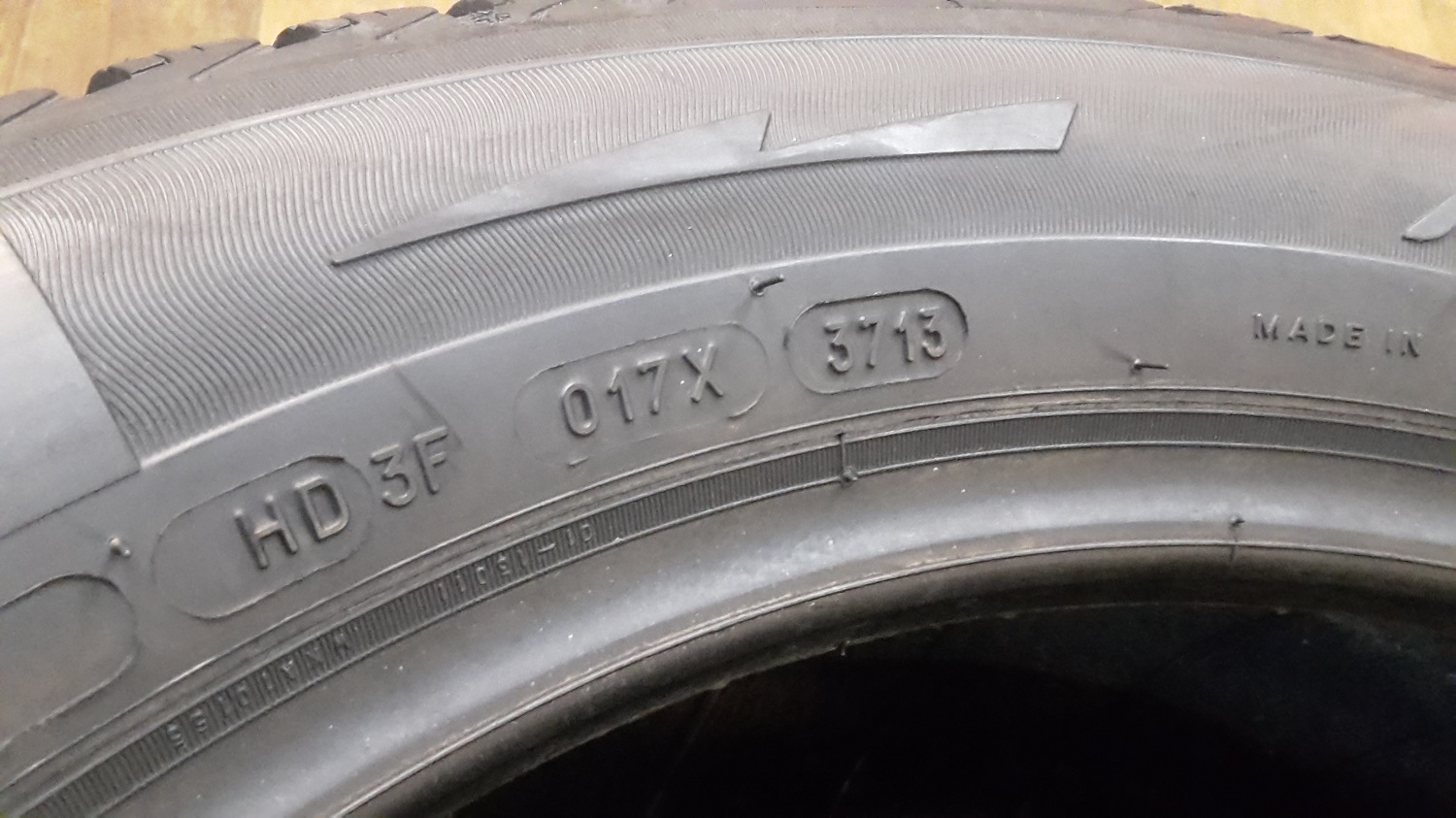 Michelin Alpin A4 215/55R17 98V
