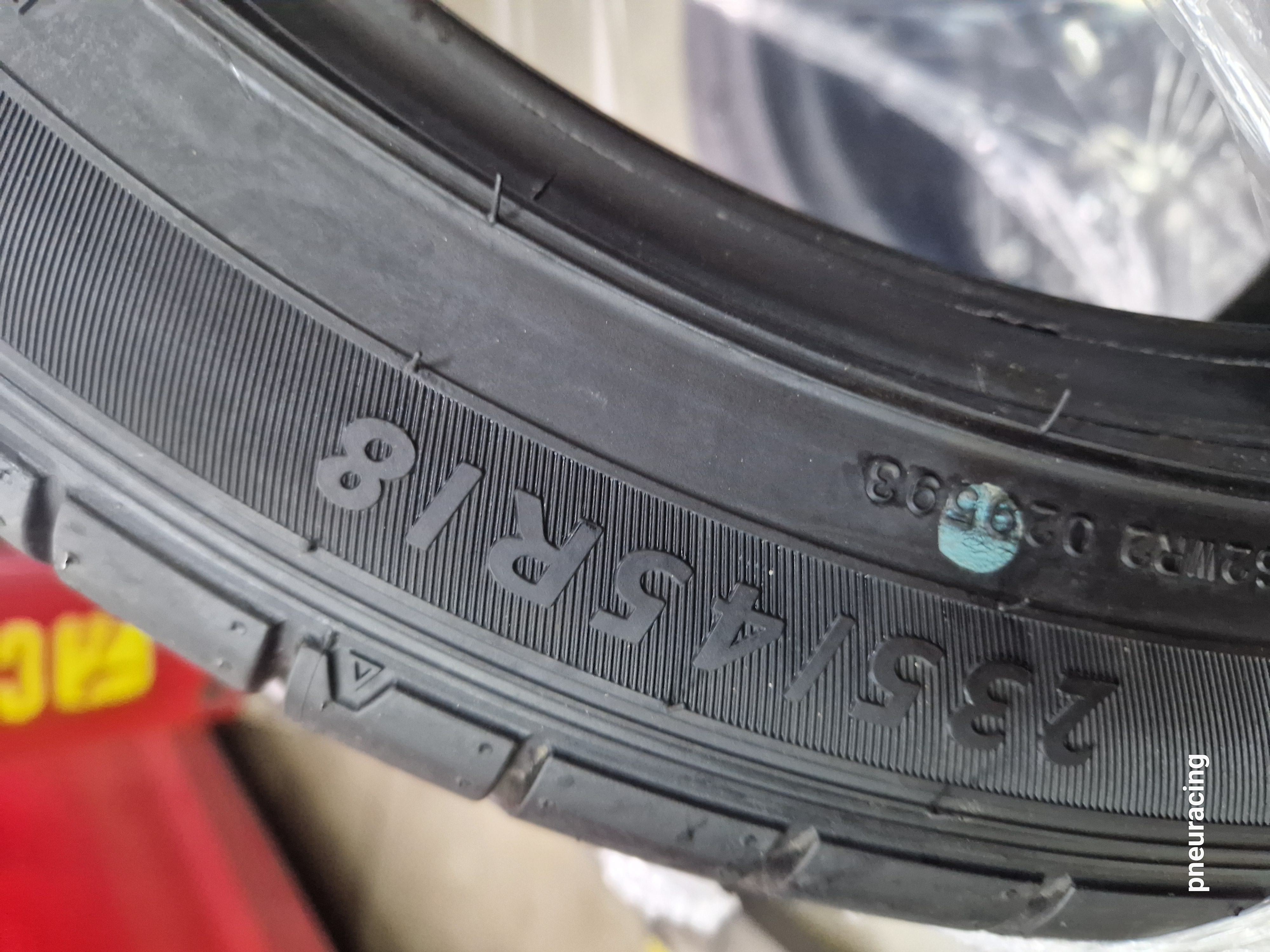 Dunlop Sport Maxx RT 050   235/45R18 94 Y  ***DEMO***