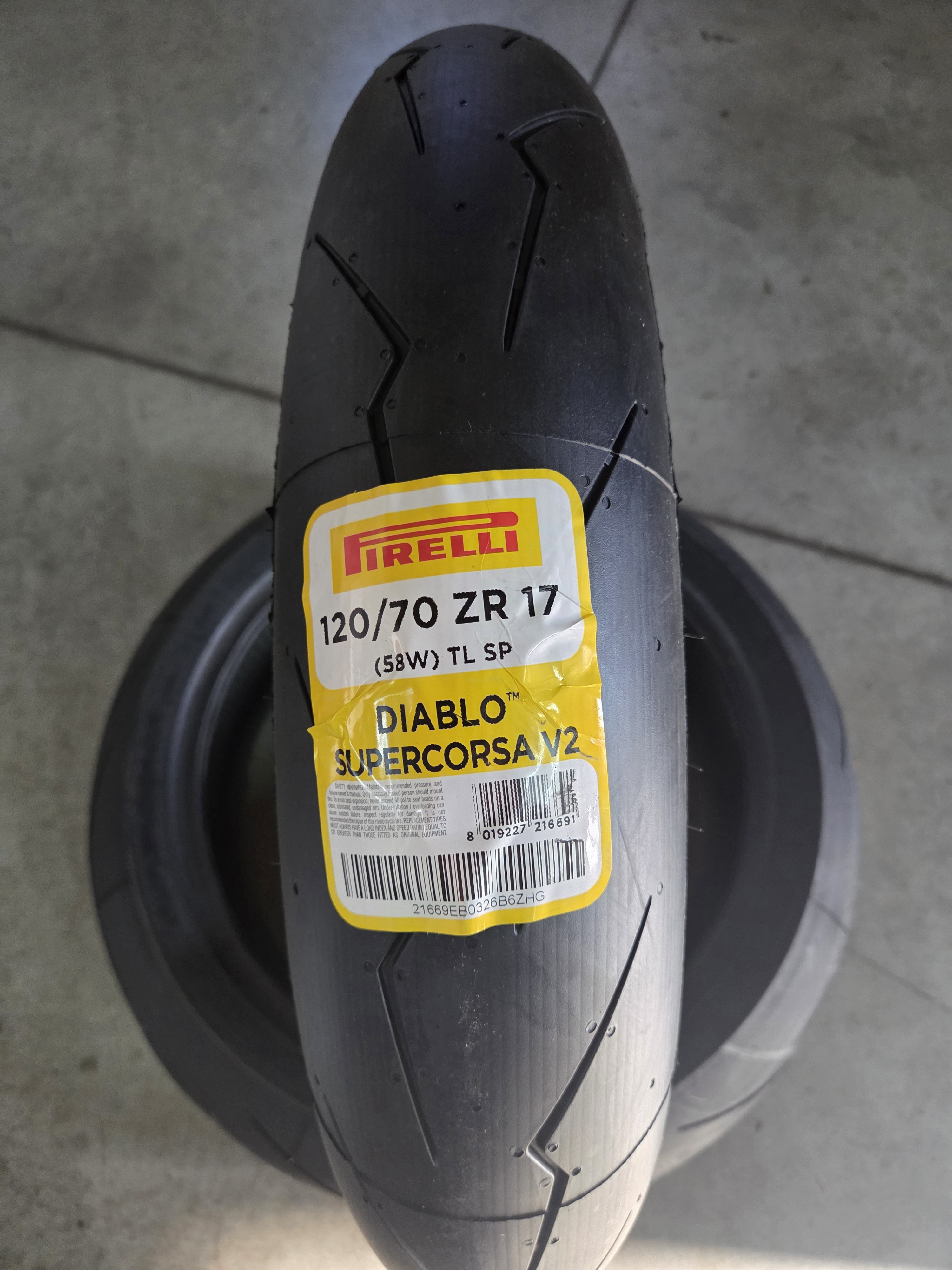 Pirelli Diablo Supercorsa V2 SP 180/55 R17 -73w + 120/70 R17 - 58w