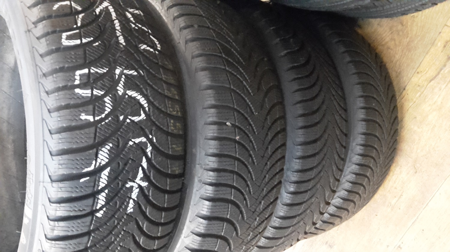 Michelin Alpin A4 215/55R17 98V