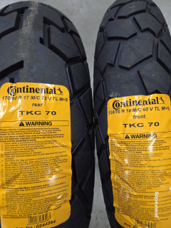 Continental TKC 70  170/60 R17-72V + 120/70R19 60V